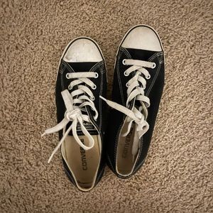 low top black converse